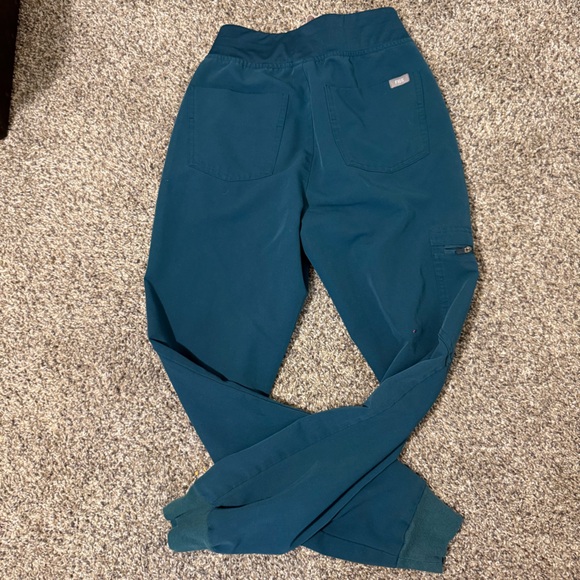 Figs Women's Zamora Caribbean Blue PO 3123 Jogger Scrub - Picture 2 of 6